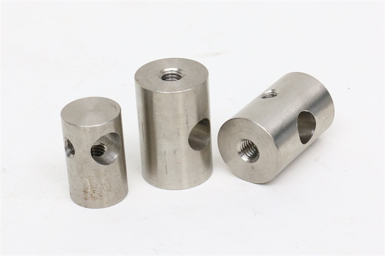 螺母柱内塞螺母